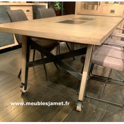Table style Atelier piétement sur roulettes