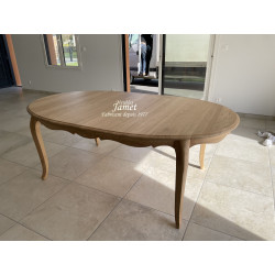 Table ovale fabrication sur mesure en chêne massif 3 allonges