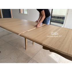 Table ovale fabrication sur mesure en chêne massif 3 allonges