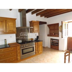 Cuisine rustique large en bois - MEUBLES JAMET